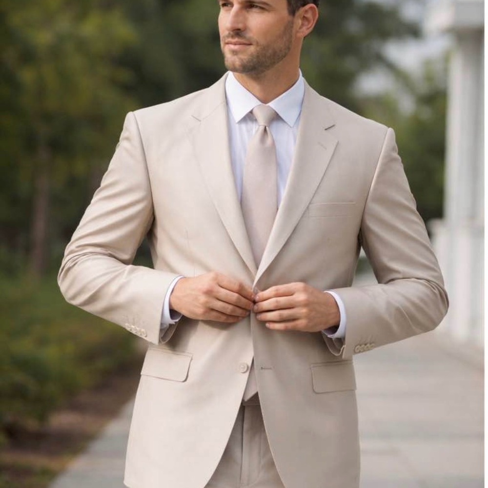Sean John men’s two piece ivory suit 48R